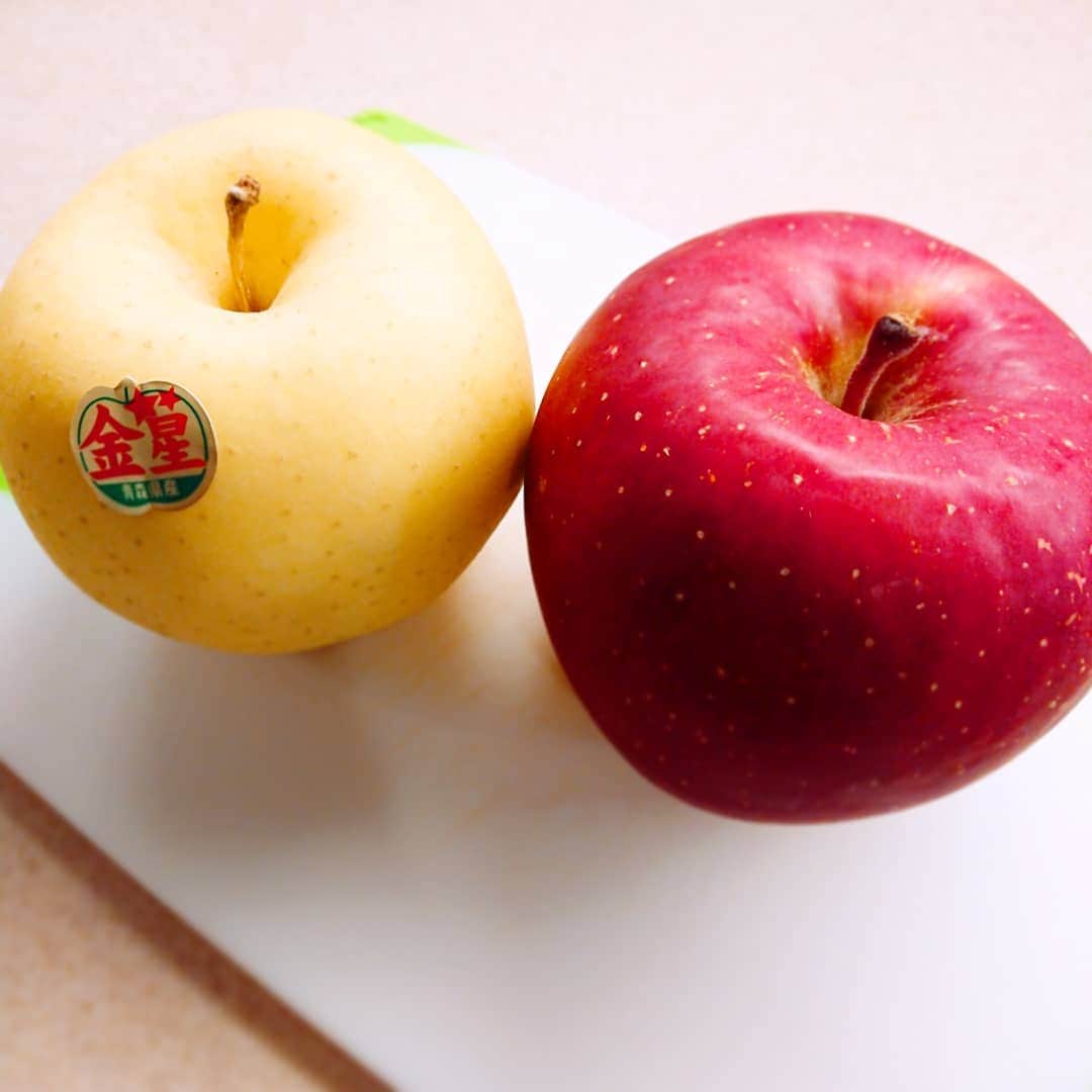 吉井怜さんのインスタグラム写真 - (吉井怜Instagram)「りんご🍎 二種類を食べ比べ😊 美味しかった～😍 #ごちそうさまでした #果物好き #りんご🍎」12月3日 20時51分 - rei_yoshii