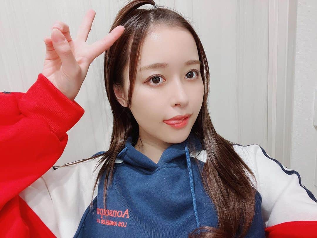 歩乃華（ほのらん）のインスタグラム：「❤️💙」