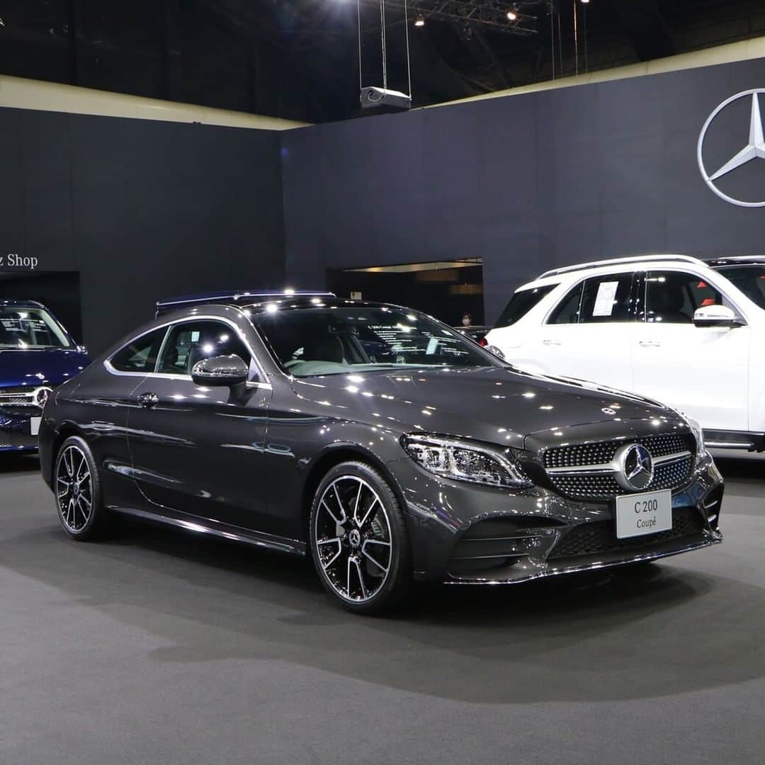 Mercedes-Benz Thailandさんのインスタグラム写真 - (Mercedes-Benz ThailandInstagram)「ช่วงเวลาที่ดีที่สุดสำหรับคุณที่จะได้ครอบครองรถยนต์ Mercedes-Benz และ Mercedes-AMG หลากหลายรุ่น พร้อมรับข้อเสนอสุดพิเศษ Motor Expo 2020   * เมื่อซื้อและรับมอบรถยนต์เมอร์เซเดส-เบนซ์ และเมอร์เซเดส-เอเอ็มจีรุ่นที่ร่วมรายการ ตั้งแต่วันที่ 4 พฤศจิกายน 2563 - 31 ธันวาคม 2563 รับฟรี iPhone 12 มูลค่ารวม 32,000 บาท (จำนวน 1 เครื่อง/ รถยนต์ 1 คัน) ที่ผู้จำหน่ายเมอร์เซเดส-เบนซ์ และเมอร์เซเดส-เอเอ็มจี อย่างเป็นทางการทั่วประเทศ  *เงื่อนไขเป็นไปตามบริษัทฯ กำหนด คลิกข้อมูลเพิ่มเติมได้ที่ http://mb4.me/promotions2020  ติดตามความเคลื่อนไหวของเมอร์เซเดส-เบนซ์ ก่อนใครได้ที่ LINE Official Account @ mercedesbenzth http://mb4.me/MBTHLINE  แล้วพบกันที่งาน Thailand International Motor Expo 2020 วันที่ 2 ธ.ค. 2563 – 13 ธ.ค. 2563 ณ อิมแพ็ค ชาเลนเจอร์ ฮอลล์ 1 เมืองทองธานี จันทร์ – ศุกร์ 12:00 – 22:00 น. เสาร์ – อาทิตย์ และวันหยุดนักขัตฤกษ์ 11:00 – 22:00 น.  #BeFearless #MotorExpo2020 #MercedesBenz #MercedesBenzThailand」12月3日 21時00分 - mercedesbenzthailand