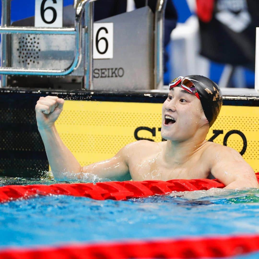 日本オリンピック委員会さんのインスタグラム写真 - (日本オリンピック委員会Instagram)「競泳の日本選手権が3日に開幕し、男子400m個人メドレーは萩野公介選手が4分13秒32で2大会ぶりの優勝。男子100m自由形は中村克選手が6連覇を達成し、100m平泳ぎは男子が佐藤翔馬選手、女子は渡部香生子選手、女子400m自由形は望月絹子選手が優勝しました。（写真：フォート・キシモト） . 🏊‍♀️JAPAN SWIM 2020🏊‍♂️ . [Men's 400m Individual Medley] 🥇萩野公介/Kosuke Hagino . [Men's 100m Freestyle] 🥇中村克/Katsumi Nakamura . [Men's 100m Breaststroke] 🥇佐藤翔馬/Shoma Sato . [Women's 100m Breaststroke] 🥇渡部香生子/Kanako Watanabe . [Women's 400m Freestyle] 🥇望月絹子/Kinuko Mochizuki . #競泳 #Swimming #がんばれニッポン #TEAMNIPPON #JapaneseOlympicCommittee #Tokyo2020 . 📷PHOTO KISHIMOTO」12月3日 21時05分 - teamjapanjoc