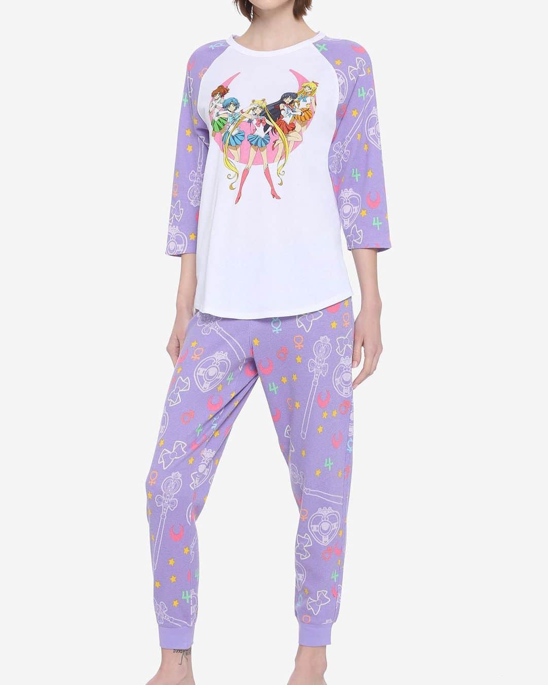 のインスタグラム：「✨🌙 Sailor Moon PJ sets from @hottopic! Plus sizes available! 🌙✨  #sailormoon #セーラームーン　#pjs #pyjamas」