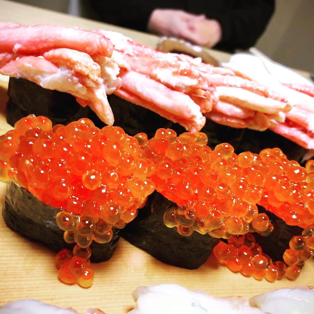 宮田麺児さんのインスタグラム写真 - (宮田麺児Instagram)「美しい寿司。」12月3日 21時19分 - miyatamenji