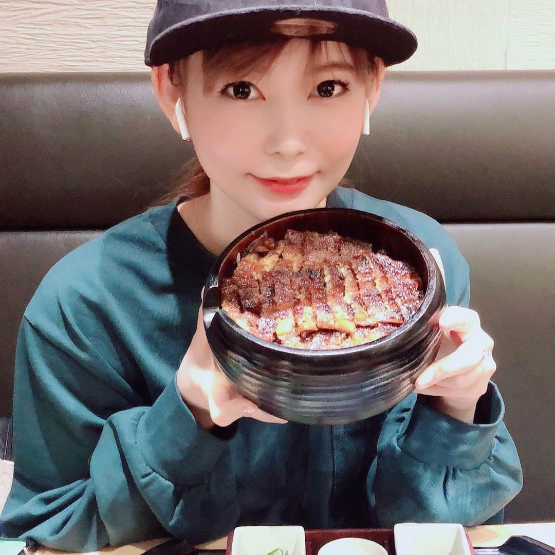 中川翔子さんのインスタグラム写真 - (中川翔子Instagram)「飯テロ失礼します。 #中川翔子 #しょこたん  #櫃まぶし #名古屋は美味しい物がいっぱい #ダイエットは明日から」12月3日 21時19分 - shoko55mmts