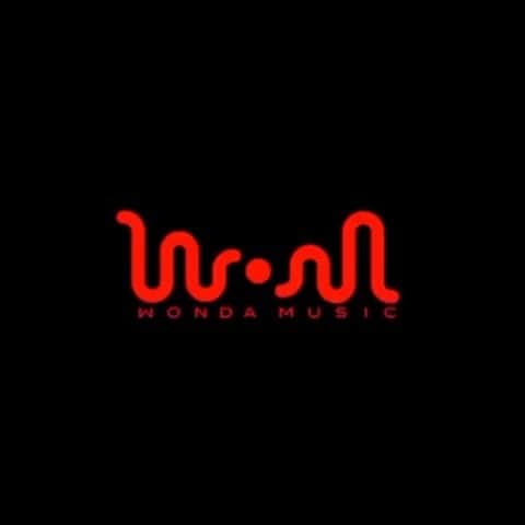 ワイクリフ・ジョンのインスタグラム：「New music Thursday  ISSAVIBE  @cokah_  Brooklyn stand up!! @princewonda @headsmusic #refuggesound  Available on all streaming Platforms...... @rayflaco  got those visuals @sodomoodlab #sodomoodlab」