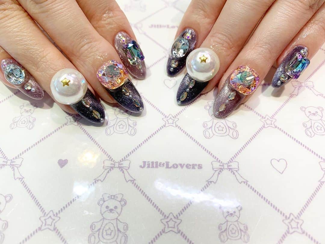 mamijinguのインスタグラム：「⭐️  #jillandlovers #nail #nailart #paragel #gelneil#gel #ネイル #ネイルアート #me #look #love #かわいい」