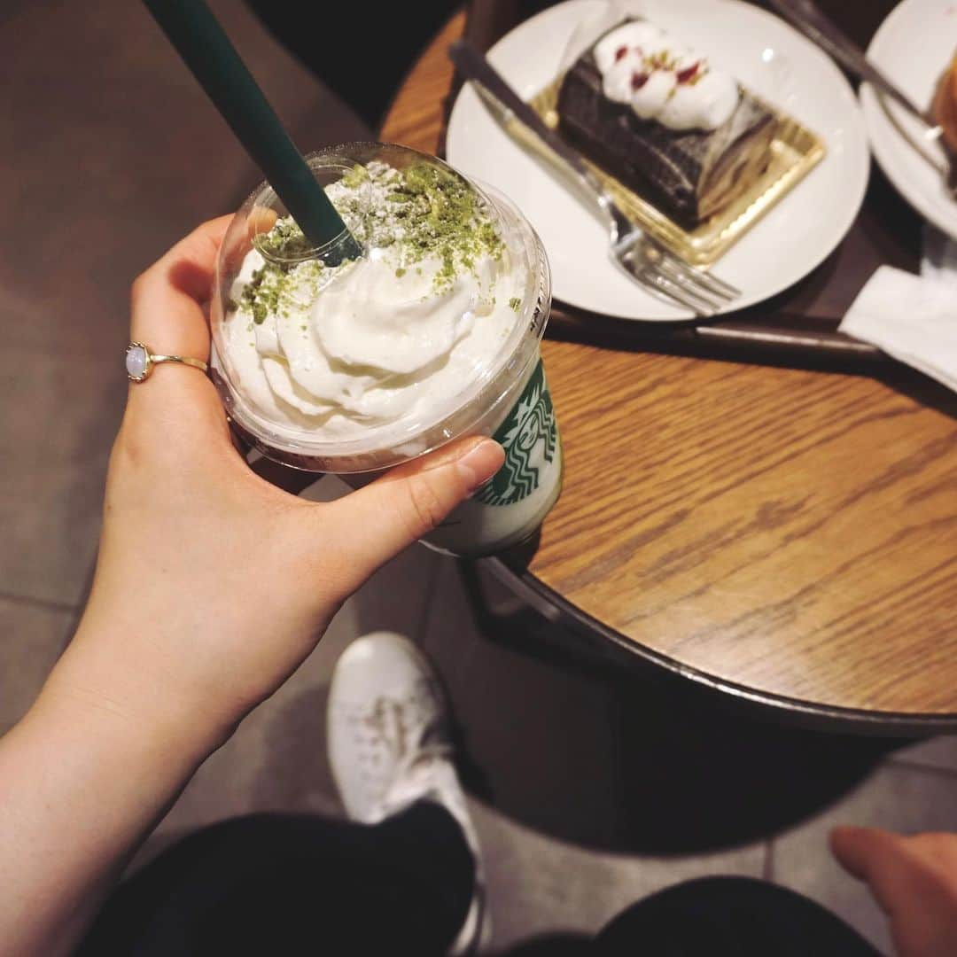 sayumi katoさんのインスタグラム写真 - (sayumi katoInstagram)「🍵﻿ #抹茶抹茶ホワイトチョコレートフラペチーノ﻿ ﻿ ﻿ #starbucks#スターバックス#スタバ#カフェ#カフェスイーツ」12月3日 21時33分 - say_ume