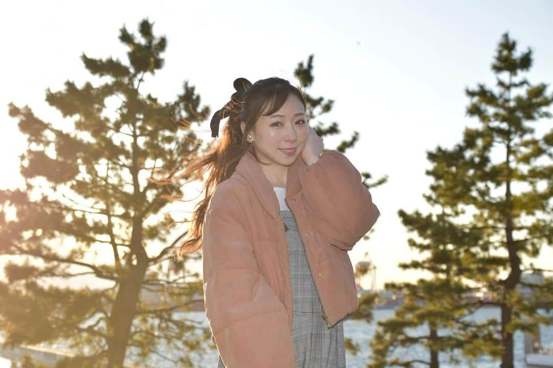 熊谷知花のインスタグラム：「秋×夕日  #紅葉撮影会 #ポートレート #モデル」