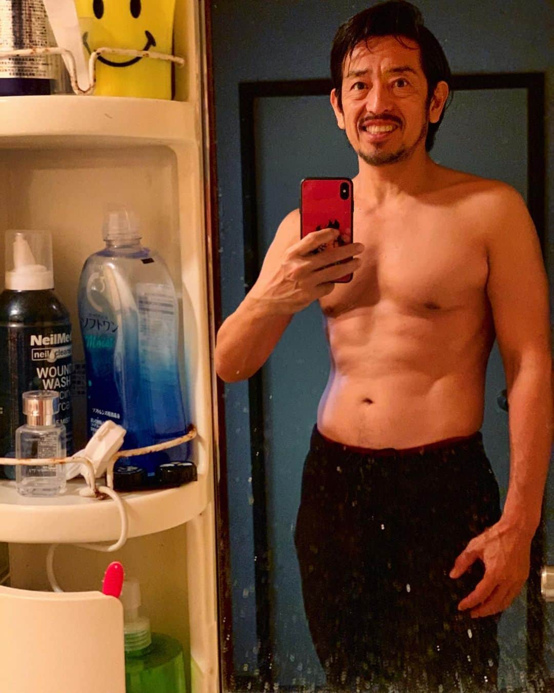 木村圭作さんのインスタグラム写真 - (木村圭作Instagram)「今日は背中と脚のトレーニング💪 #自重筋トレ #懸垂 #スクワット #いつでもどこでも筋トレ #bodyweight #pullup #squat #actor」12月3日 21時43分 - keisakukimura