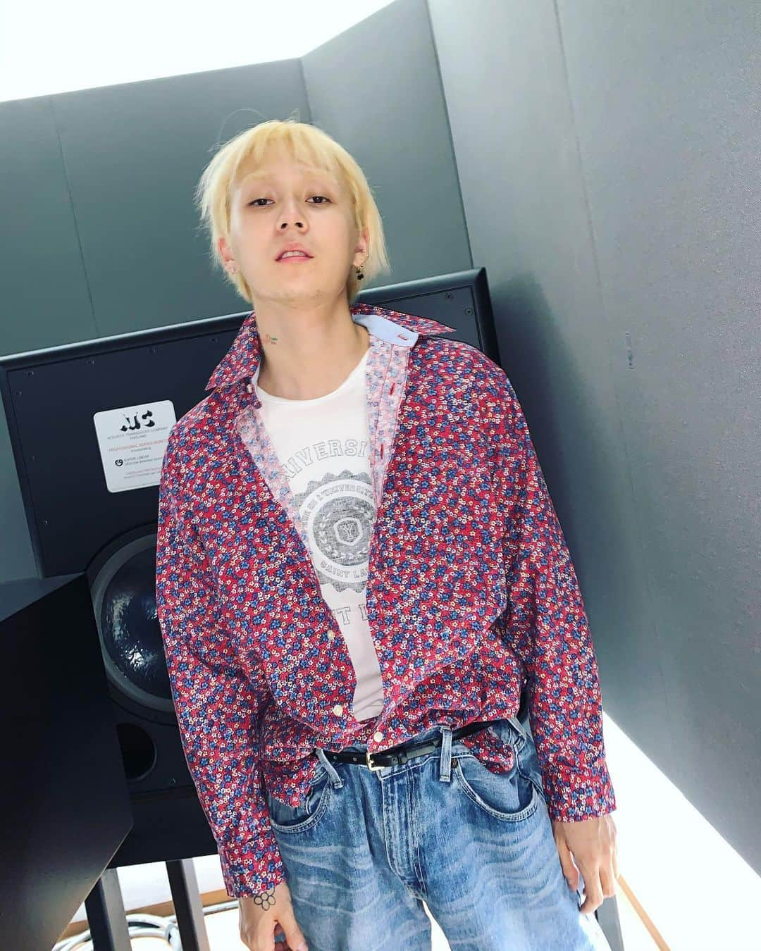 イドンさんのインスタグラム写真 - (イドンInstagram)「사옥」12月3日 21時50分 - hyojong_1994