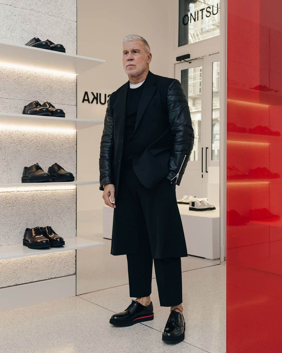 Onitsuka Tigerさんのインスタグラム写真 - (Onitsuka TigerInstagram)「Nick Wooster puts on DERBY from THE ONITSUKA, Onitsuka Tiger's new luxury line launched in 2020 in the USA.  #THEONITSUKA #OnitsukaTiger」12月3日 22時00分 - onitsukatigerofficial