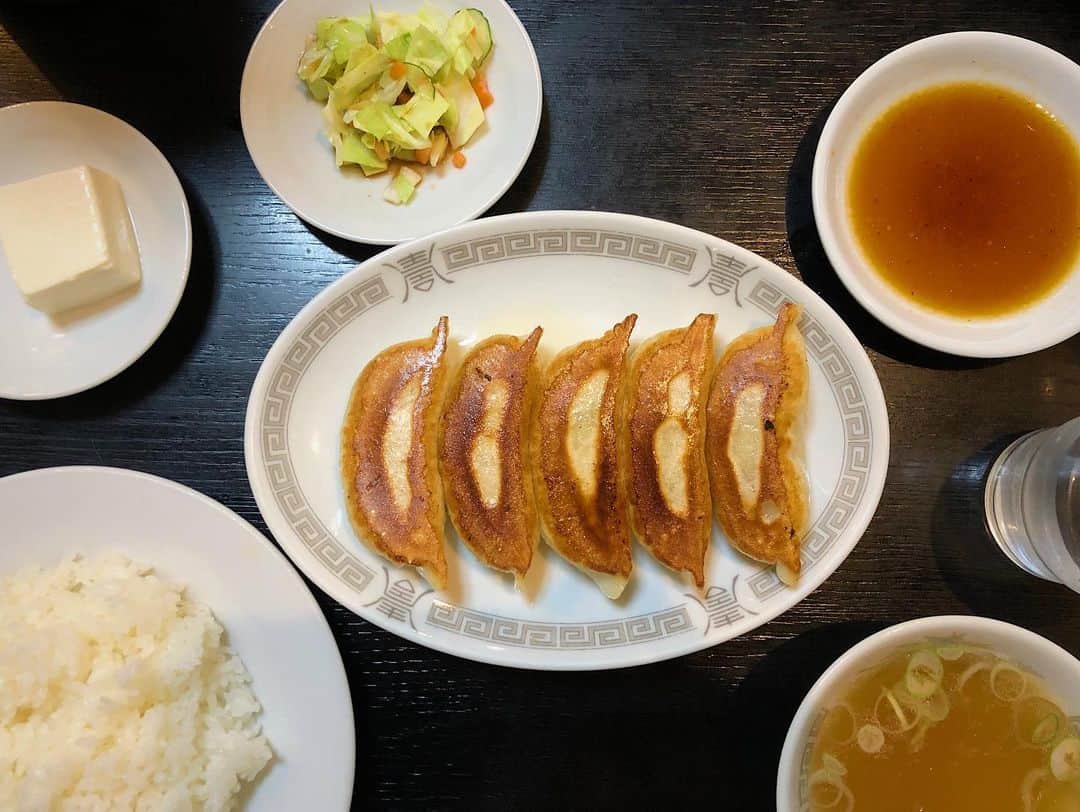 水戸悠夏子さんのインスタグラム写真 - (水戸悠夏子Instagram)「栄華楼の餃子、やっぱり美味しいいい！本日は餃子ライスで。#栄華楼」12月3日 22時03分 - mitoyukako