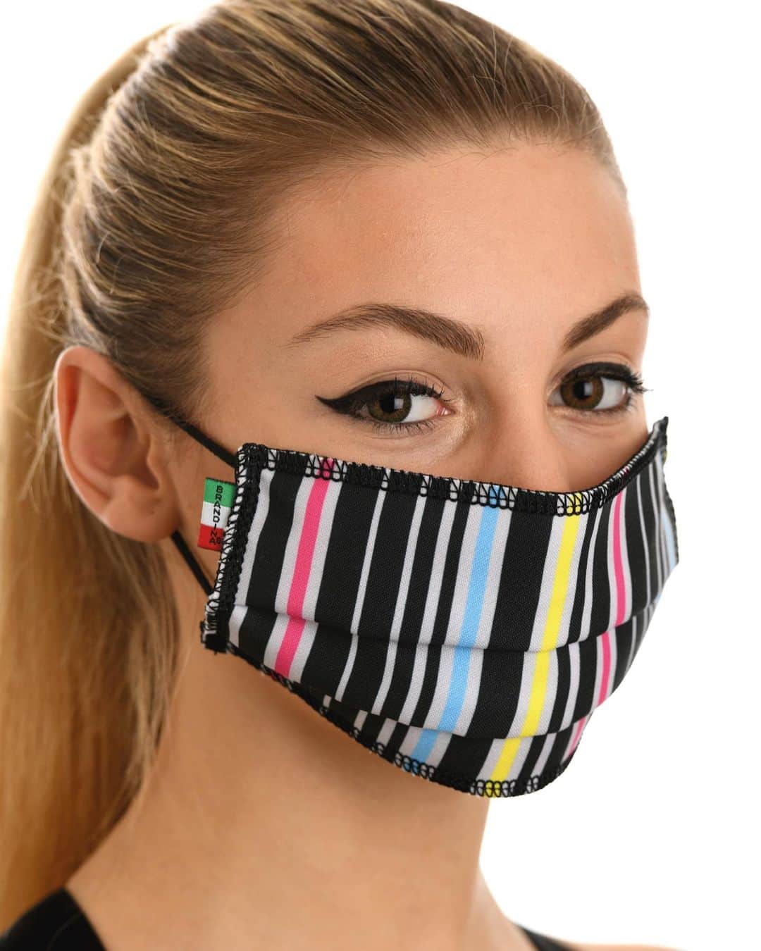 のインスタグラム：「Le mascherine Brandina disponibili in cinque nuovi colori.  Scoprile online o nelle nostre botteghe.  #covid19 #covid19italia #coronavirus #brandinatheoriginal #mascherine #mascherinecoronavirus #mascherinepersonalizzate」
