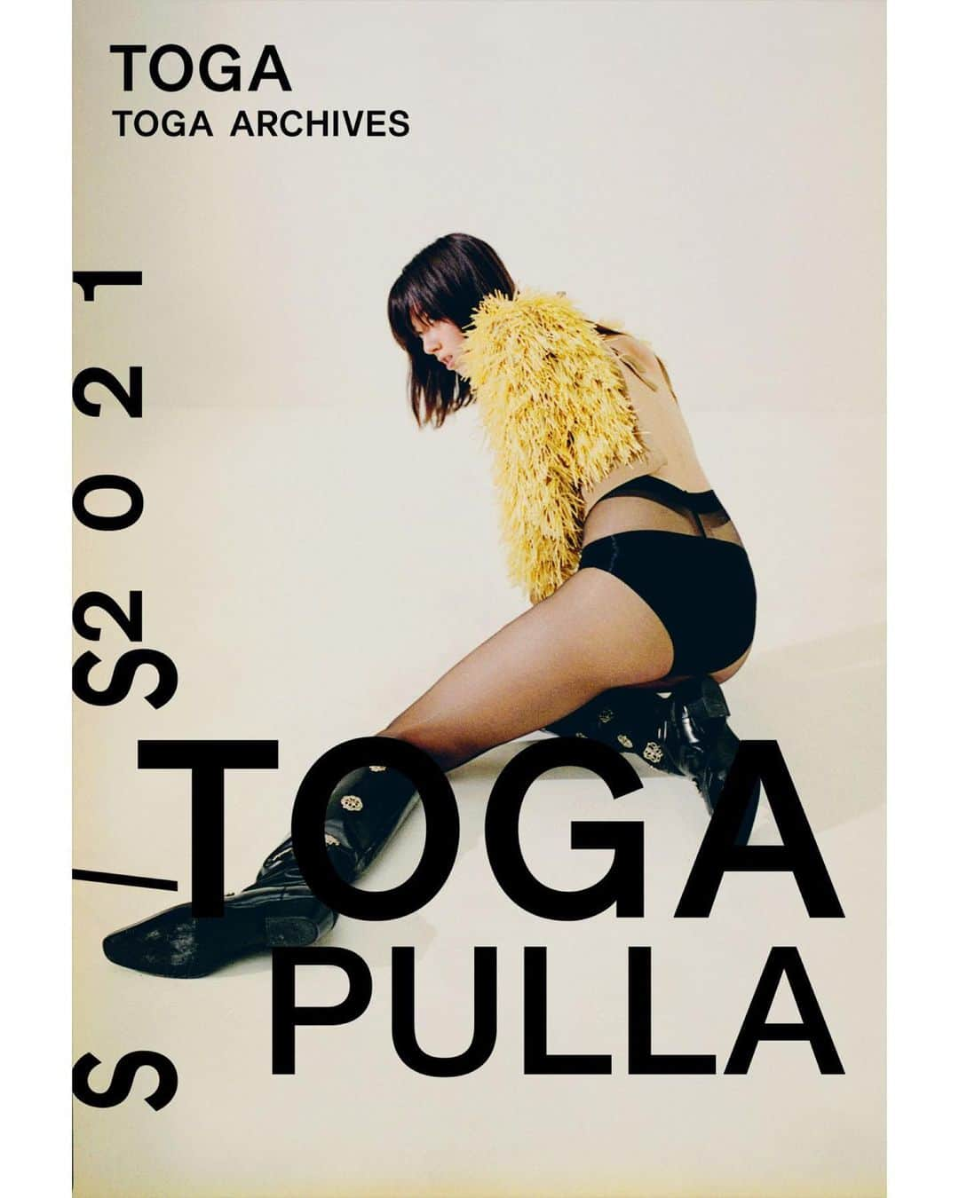 TOGAさんのインスタグラム写真 - (TOGAInstagram)「TOGA PULLA SPRING / SUMMER 2021 launch tomorrow at TOGA stores and TOGA ONLINE STORE. ・ Photographer @junyasui  Stylist @sh0tar0y  Hair @asashihair  Make-up @tomohiro1820  ・ #toga #togaarchives #togapulla #togapulla21ss #トーガ #トーガアーカイブス #トーガプルラ」12月3日 22時13分 - togaarchives