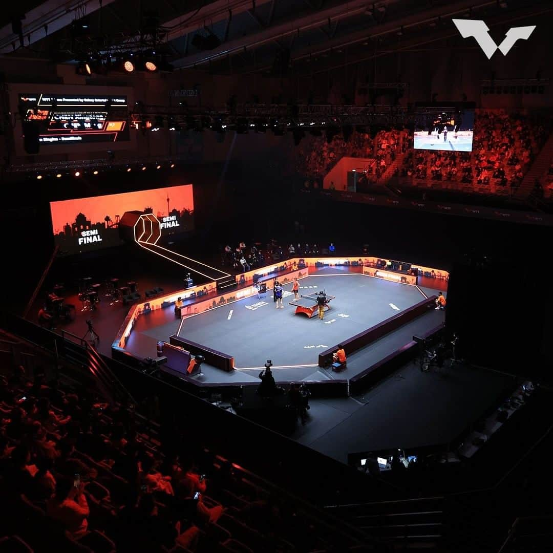 ITTF Worldさんのインスタグラム写真 - (ITTF WorldInstagram)「What has eight sides and lit up our world last week…?!  Our brand-new field of play 🧡🖤  #WTTMacao」12月3日 22時20分 - wtt