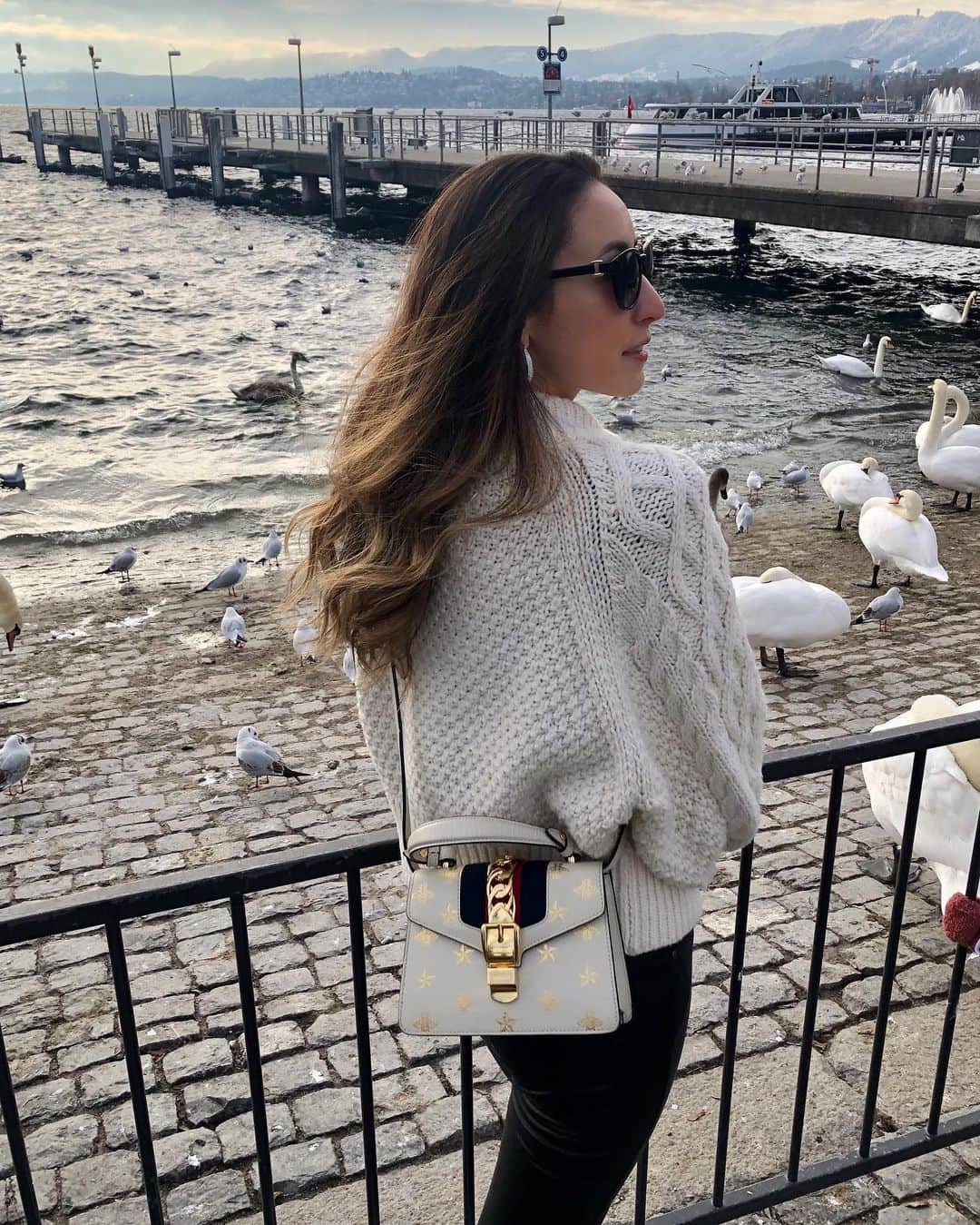 太田エイミーのインスタグラム：「Morning lakeside outing」