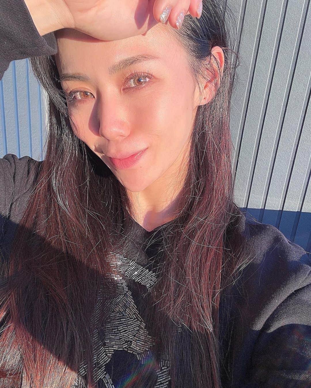 のインスタグラム：「・ 私には「自信」がある。  自分が一番、今まで重ねてきた努力を知っているから。  語らなくても、誰かに見せ無くても、 自分のために努力するだけ。  #healthyfood #healthyfood #heart #fitness #bikini #sun #suntan」