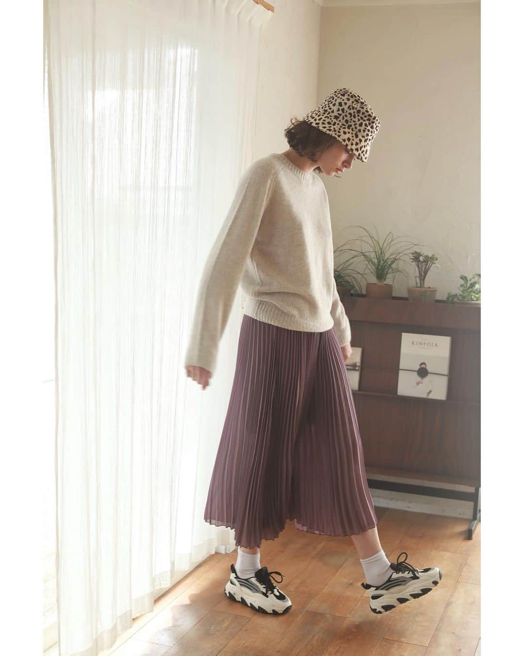 AMAILさんのインスタグラム写真 - (AMAILInstagram)「#AMAIL Grandpa knit ¥10,900+tax color:IVO/OLV size:FREE 12月15日(火)12:00〜販売スタート。」12月3日 23時05分 - amail_official