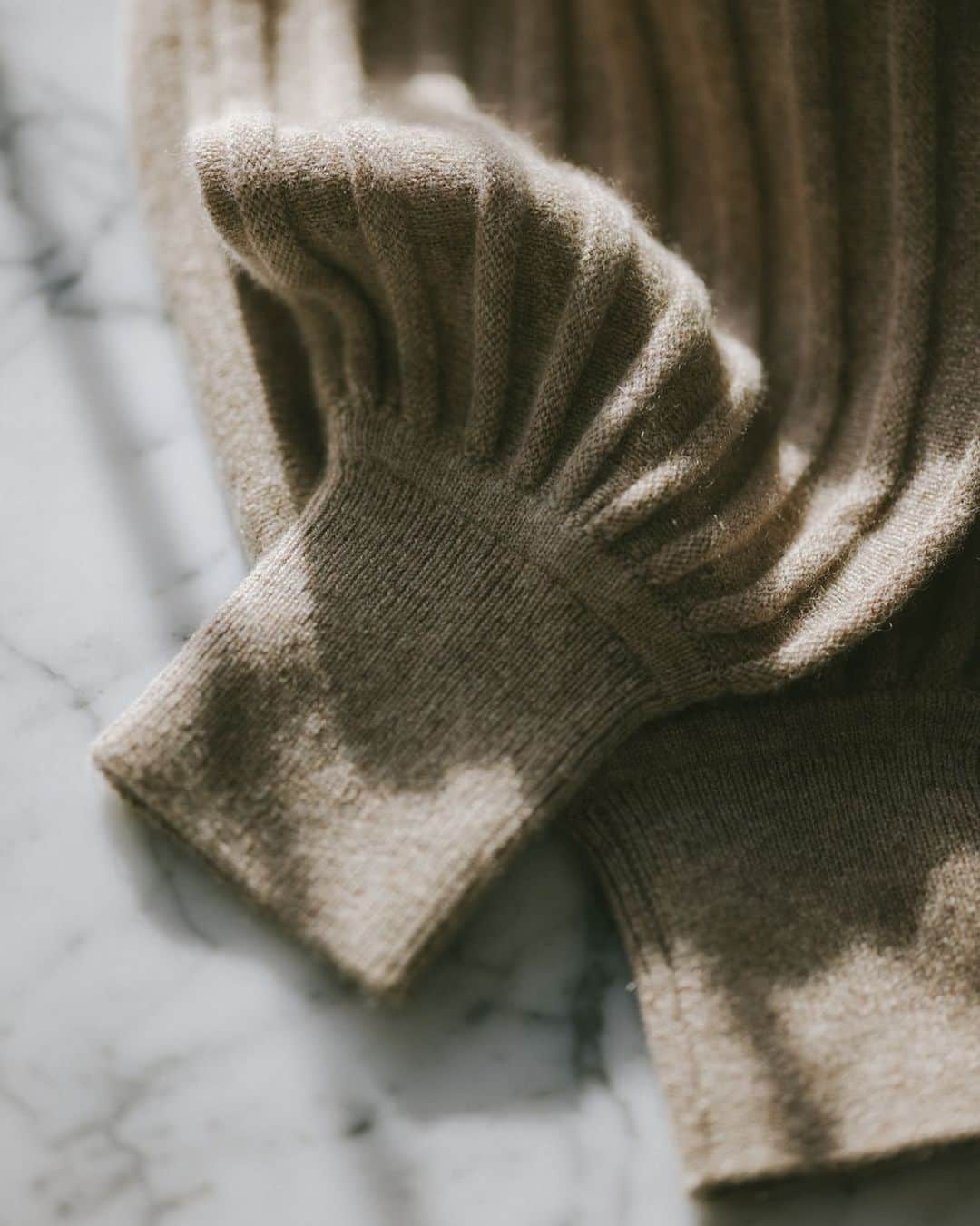 Club Monacoのインスタグラム：「With the holidays just around the corner, we've partnered with @klarna.usa so you can give a little bit extra to those you love (like cozy cashmere sweaters). Gift now, pay later with #Klarna」