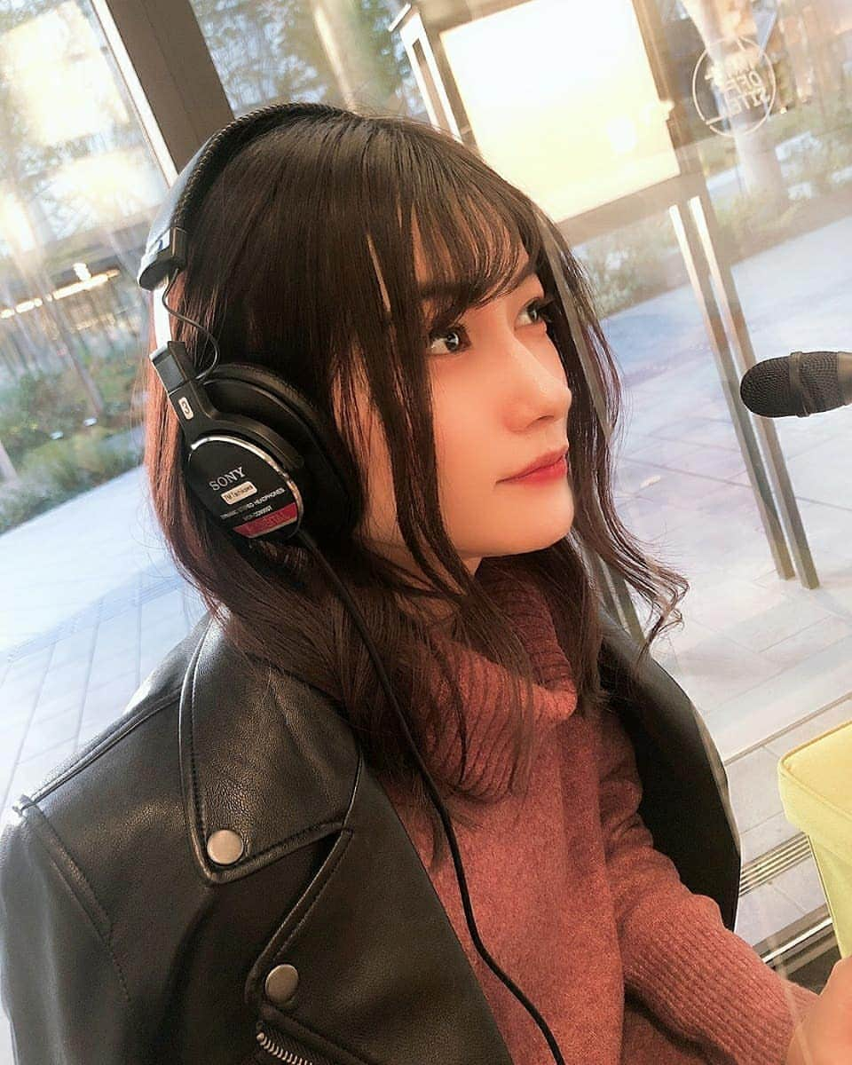 江藤彩也香さんのインスタグラム写真 - (江藤彩也香Instagram)「この後23:59:59～ FMたちかわ「壊れかけのルミレディオ！」 最後の放送になります‼️  アプリ「listen radio」リスラジで是非聴いてください🎶  #リスラジ #fmラジオ #fmたちかわ #立川 #グリーンスプリングス #ラジオ #横顔」12月3日 23時09分 - sayakadayo_