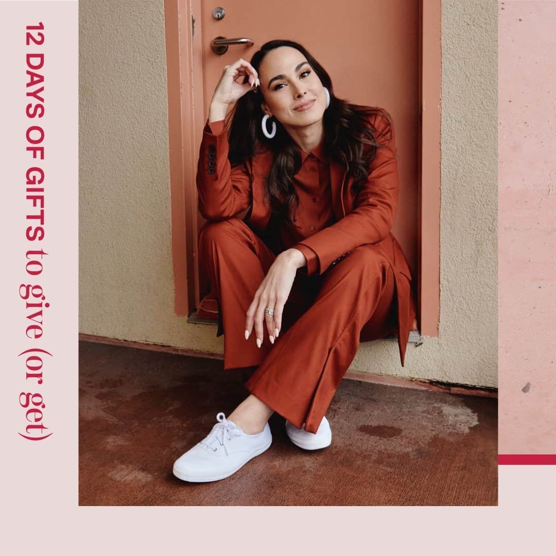 Kedsのインスタグラム：「Gifts that say "You're an icon." Tap to shop the iconic Champion sneaker. Pair it with: a statement-making accessory that supports a number of nonprofit organizations from Meena Harris' @phenomenal Woman Action Campaign.」