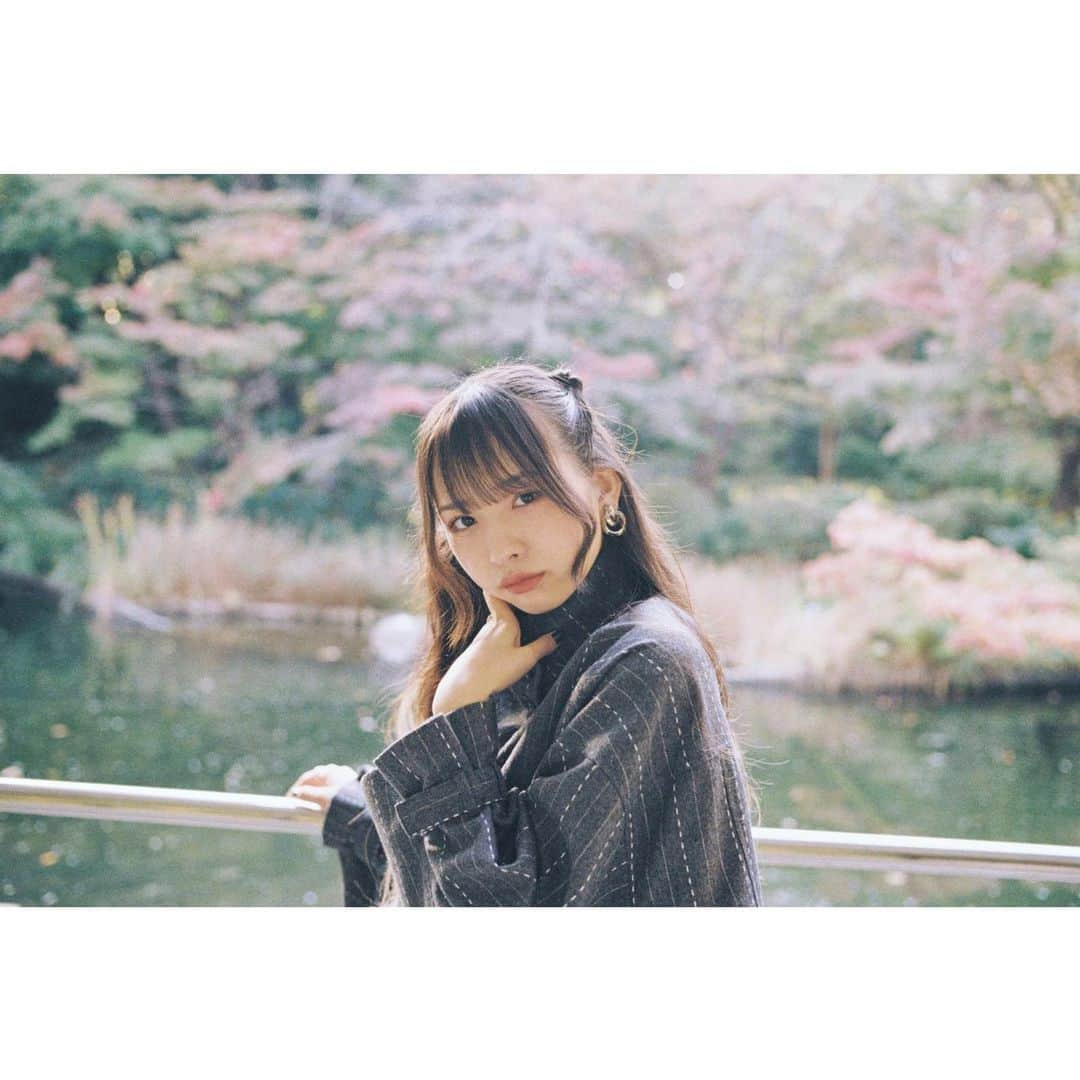 三品瑠香さんのインスタグラム写真 - (三品瑠香Instagram)「秋、でした #film 📷 @takanori_fujishiro」12月3日 23時42分 - ruka_mishina