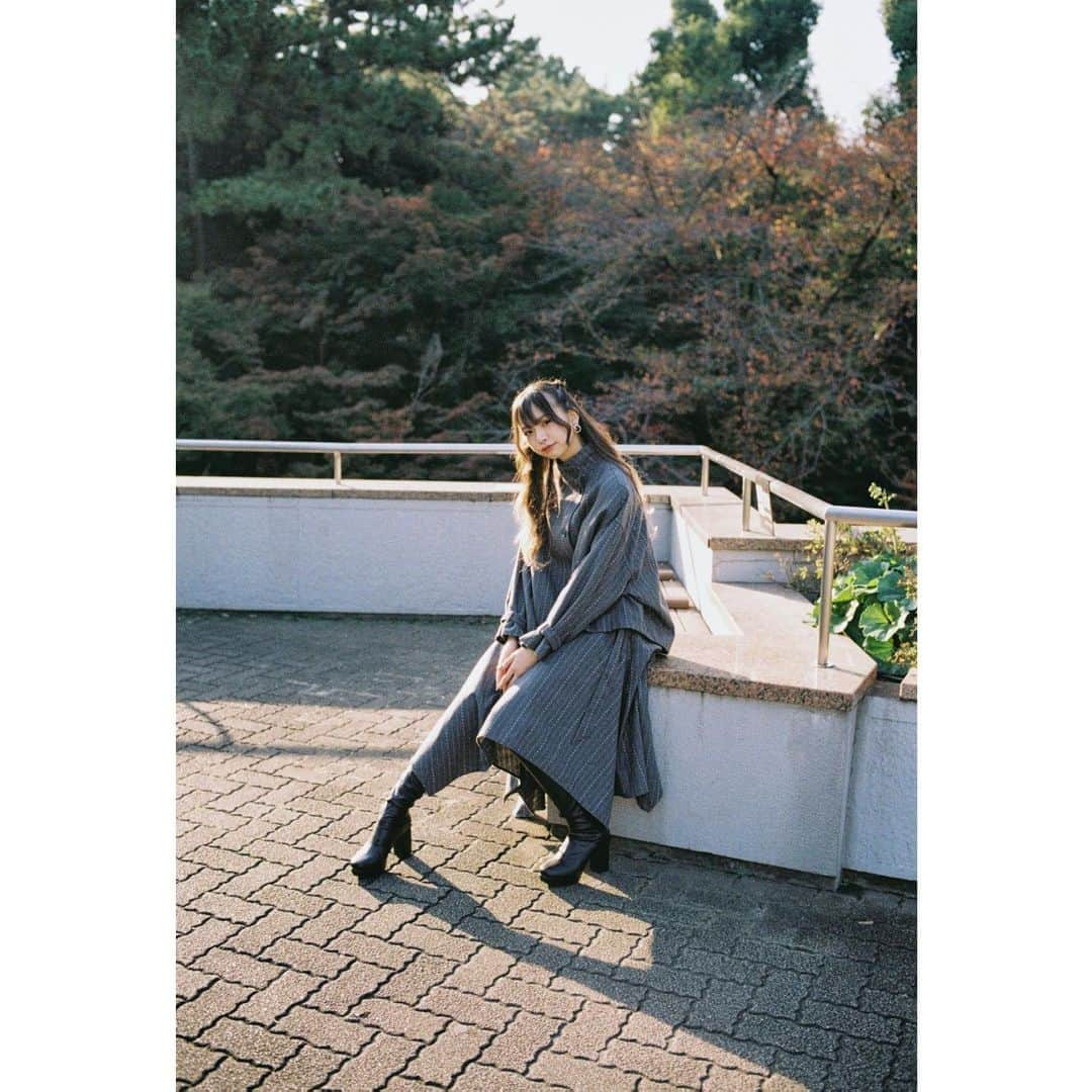 三品瑠香さんのインスタグラム写真 - (三品瑠香Instagram)「秋、でした #film 📷 @takanori_fujishiro」12月3日 23時42分 - ruka_mishina