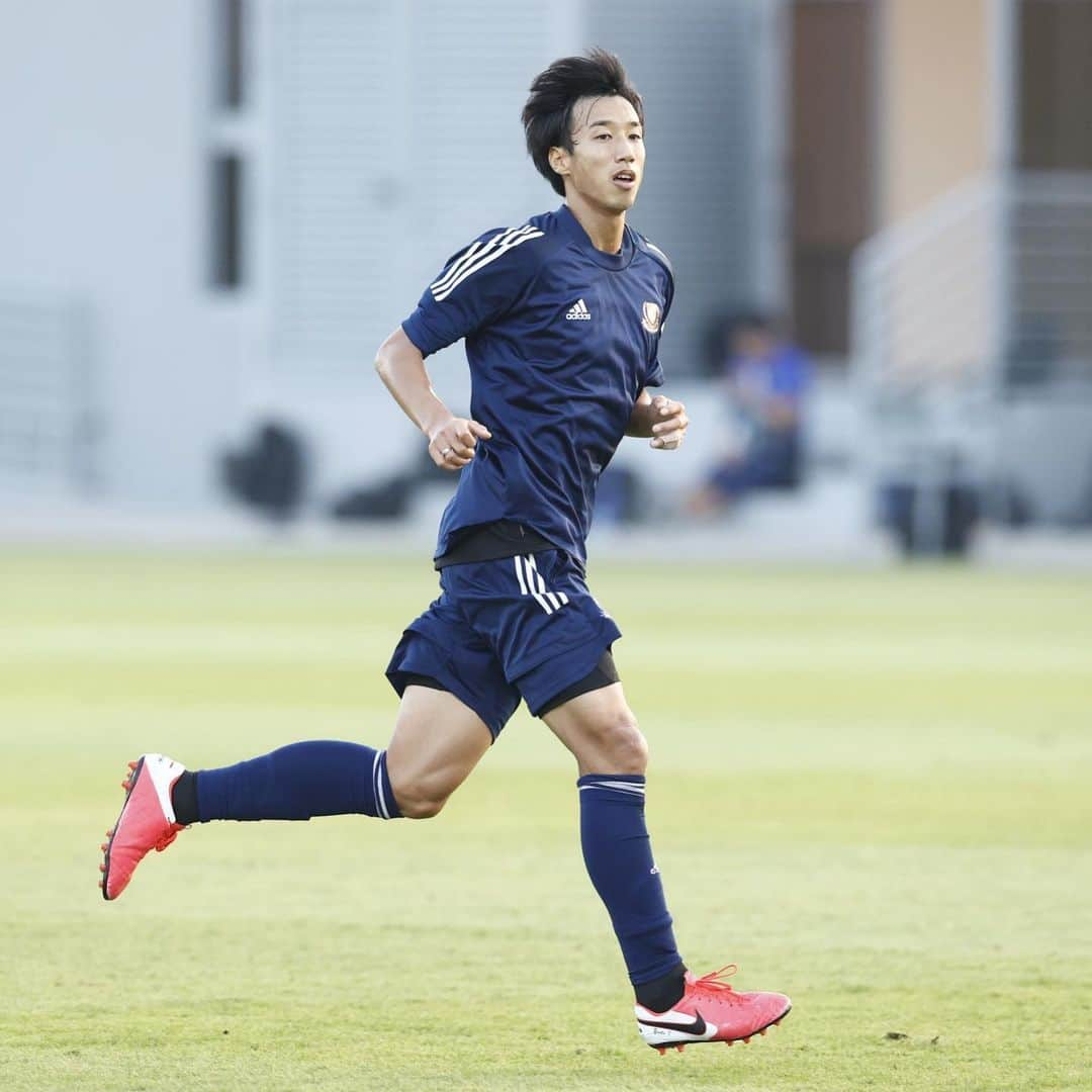 横浜F・マリノスさんのインスタグラム写真 - (横浜F・マリノスInstagram)「✊✊✊ #fmarinos #ACL2020 #メルコリゾーツ #KeepSailTogether」12月3日 23時51分 - yokohamaf.marinos