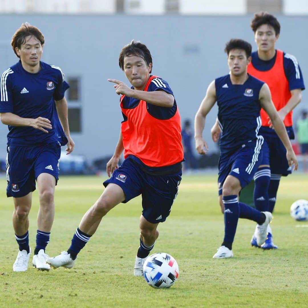 横浜F・マリノスさんのインスタグラム写真 - (横浜F・マリノスInstagram)「✊✊✊ #fmarinos #ACL2020 #メルコリゾーツ #KeepSailTogether」12月3日 23時51分 - yokohamaf.marinos