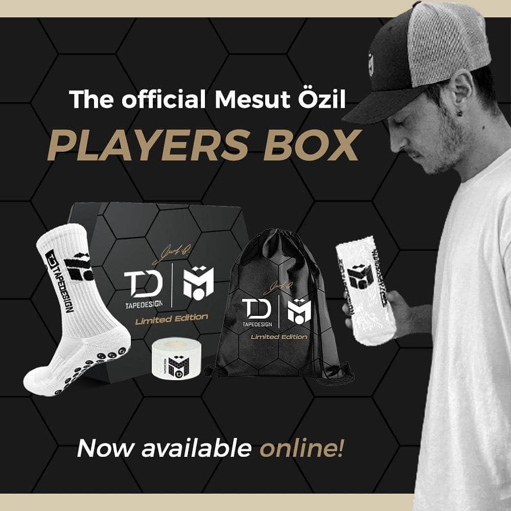 メスト・エジルのインスタグラム：「💥 Now online 💥 For a good cause I've developed a strictly limited #M1Ö box with @tapedesign_socks 🧦 Check it out - all proceeds are donated to my children charity project @big.shoe11 🙏🏼 You can find the shop link in my Instagram story ⬆️」