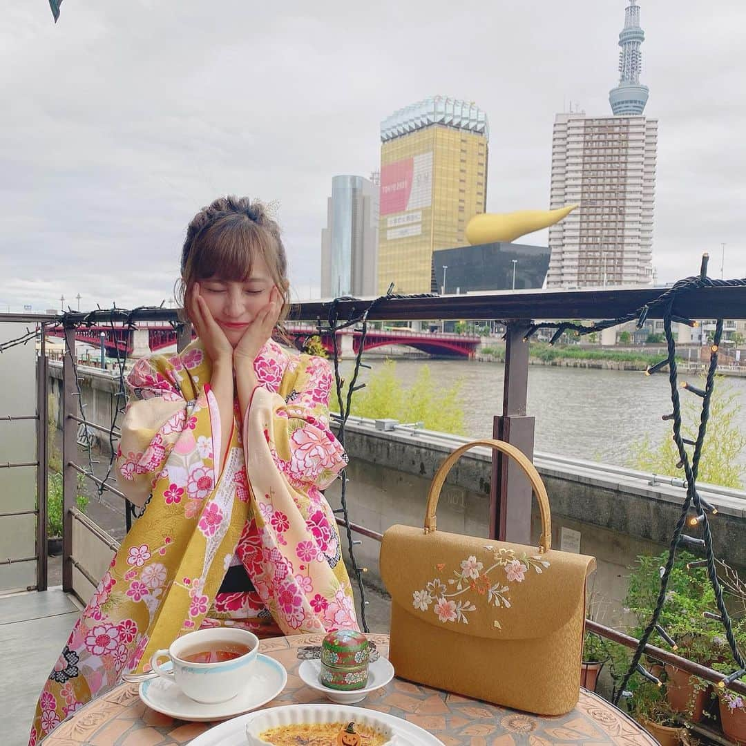 金澤有希さんのインスタグラム写真 - (金澤有希Instagram)「・ かなり前にはなりますが 夏モデルを務めさせて頂いた 浅草愛和服さんのお着物を借りて カフェしてきました🧁 ・ 綺麗なお着物を着て スカイツリーと隅田川を眺めながらのカフェは、最高でした！！ ・ ・ #浅草カフェ #東京カフェ #カフェ好きな人と繋がりたい #カフェスタグラム #着物 #着物ヘア #着物レンタル #浅草食べ歩き #浅草グルメ #浅草着物レンタル #浅草愛和服 #cafe #スカイツリー」12月4日 10時04分 - yuuki_kanazawa0501