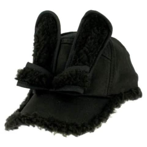 のインスタグラム：「These Fleece Bunny Caps are rockin’.  ✌️🐰」
