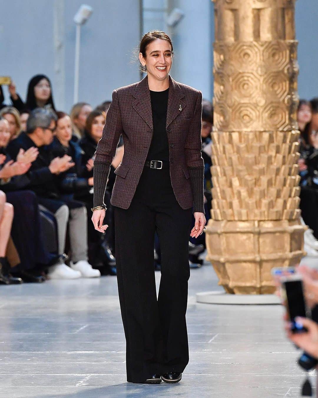 Harper's BAZAARさんのインスタグラム写真 - (Harper's BAZAARInstagram)「Natacha Ramsay-Levi has stepped down as the creative director of @Chloe. The French designer spent four years helming the Parisian fashion label, where she presented collections marked by intricate tailoring combined with the maison’s signature boheme, flowing silhouettes. “I want to thank Chloé for this opportunity,” Ramsay-Levi said in a statement released this morning. “I am equally thankful for their support in my decision to leave my position. I do so with a sense of hope for the development of this great brand and its renewed commitment to a meaningful and powerful femininity.” Swipe to see @NRamsayLevi’s last runway show from October and read her full statement at the link in our bio.」12月4日 2時47分 - harpersbazaarus