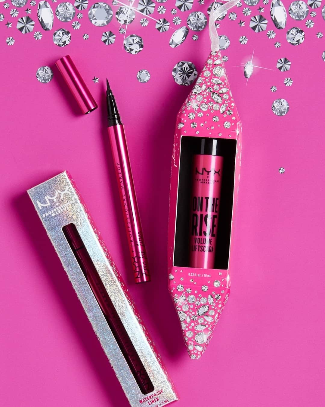NYX Cosmeticsさんのインスタグラム写真 - (NYX CosmeticsInstagram)「#GIVEAWAY ALERT 🚨 This holiday szn we're treating our fam to icy prizes all month long! 🎉 First up, we're gifting our limited edition Diamonds & Ice, Please Epic Ink Liner + On The Rise Liftscara Ornament to 1 lucky beauty + their friend! 💖 Here's how to enter: ❄️ FOLLOW @nyxcosmetics ❄️ LIKE this post ❄️ TAG a friend ❄️ It's THAT easy US Only. Official #Sweepstakes Rules:  No purchase necessary. You must be over 13 years, a legal US resident.  Starts at 10:15 AM PT on December 3, 2020 and ends at 10:15 AM PT on December 5, 2020. Odds of winning depend on the total number of entries received.  Void where prohibited.」12月4日 3時16分 - nyxcosmetics