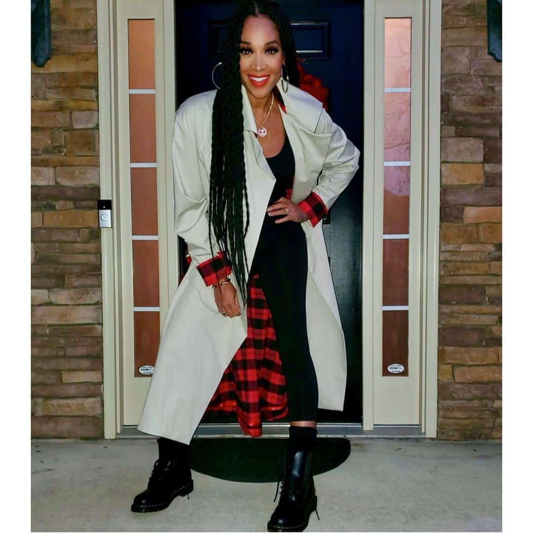 ミミ・ファウストさんのインスタグラム写真 - (ミミ・ファウストInstagram)「Sometimes you gotta go in the trenches...😉 #backtothecold」12月4日 3時43分 - mimifaust