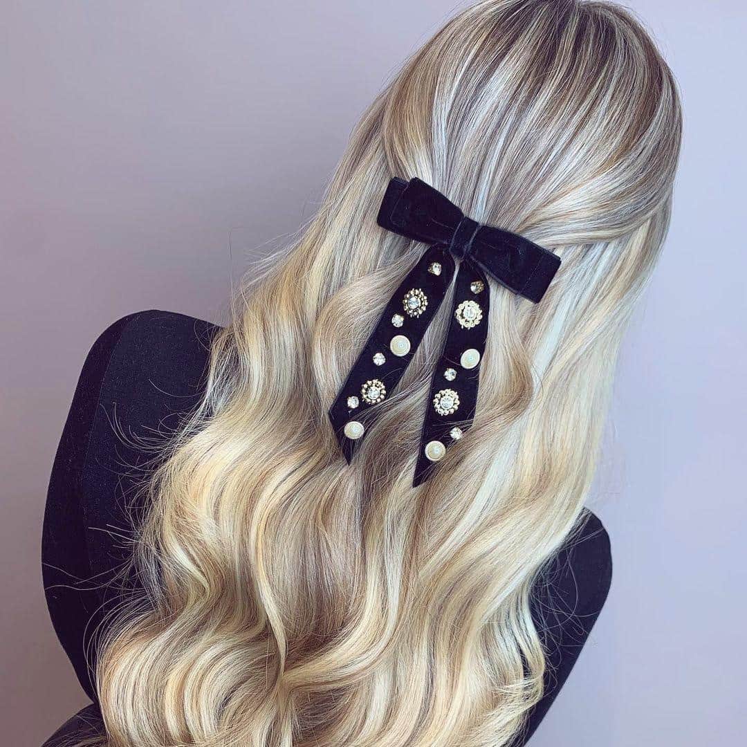 アクセサライズのインスタグラム：「All dressed up, and somewhere to go 🎀  📷: @abimarkey93  Tap the link in our bio to shop #Accessorize #Accessorizer」