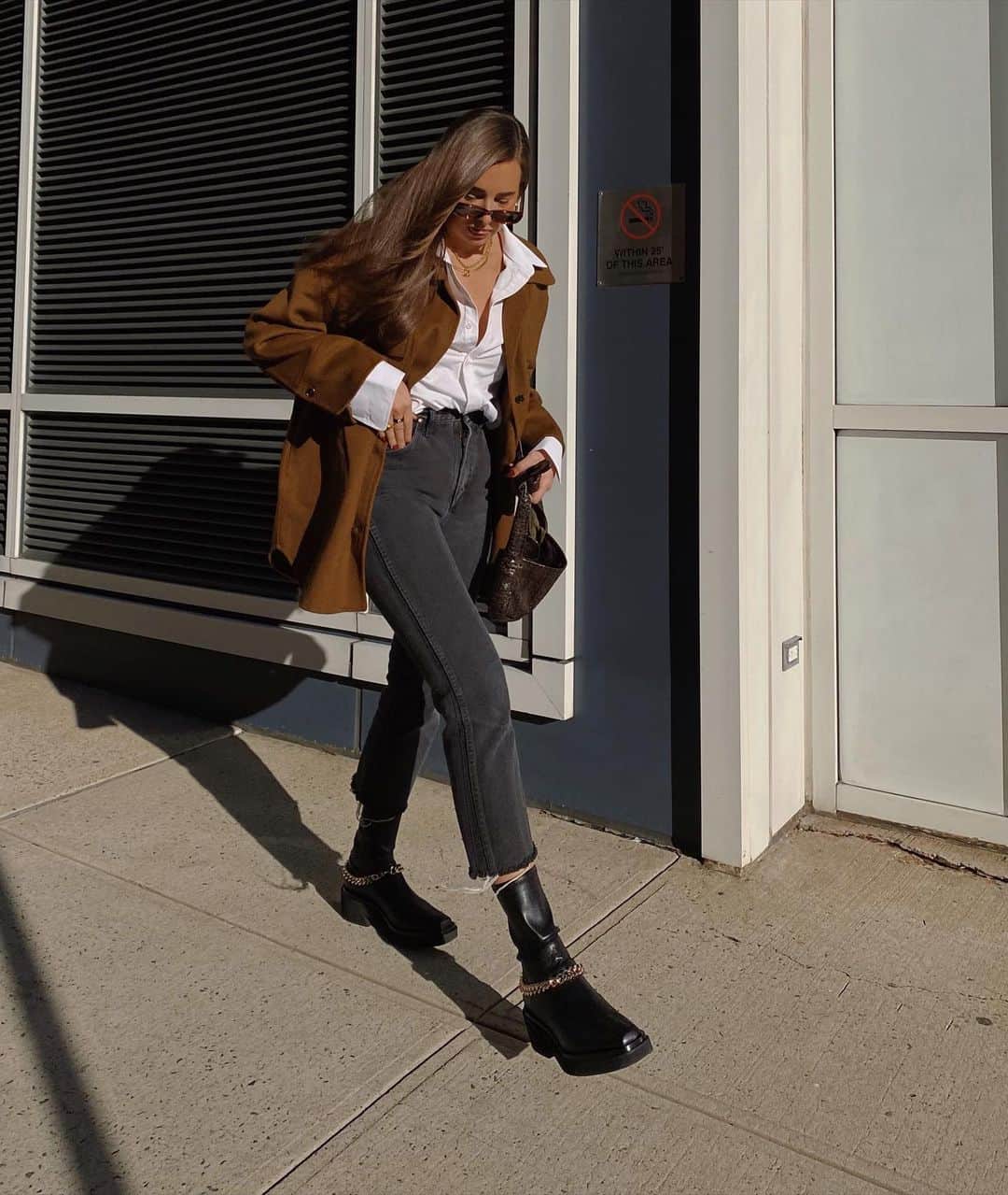 We Wore Whatのインスタグラム：「Got dressed today because I wanted to show off my new boots 😋」