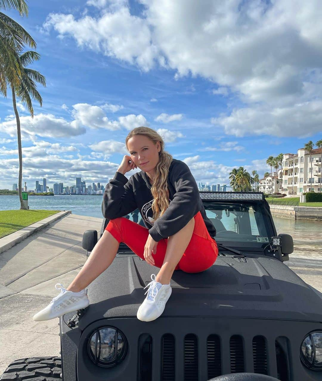 CarolineWozniackiさんのインスタグラム写真 - (CarolineWozniackiInstagram)「Thank you @adidasoriginals and @prada ! New sneakers are 🔥🔥🔥  #createdwithadidas #adidasforPrada」12月4日 5時18分 - carowozniacki