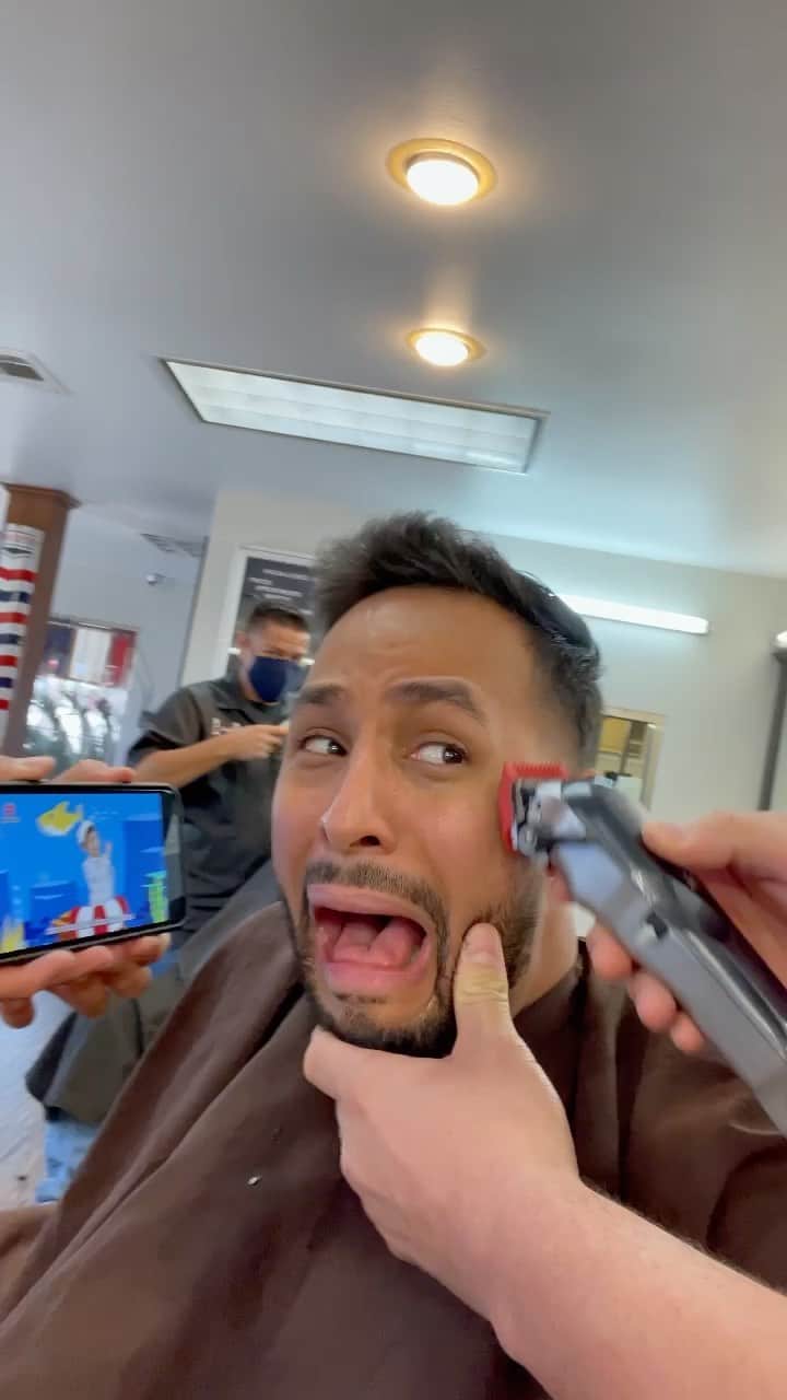 Anwar Jibawiのインスタグラム：「When kids get a haircut...」