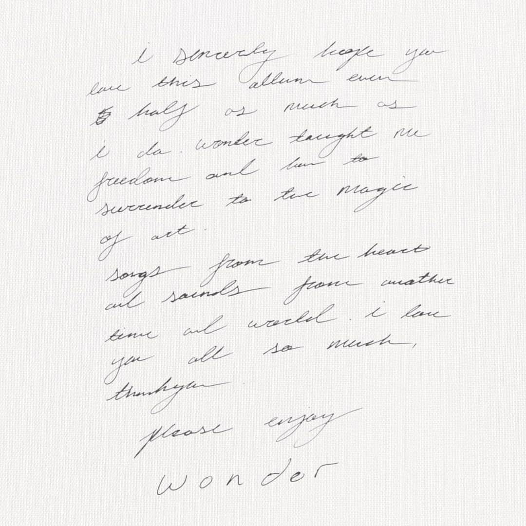 ショーン・メンデスのインスタグラム：「I sincerely hope you love this album even half as much as I do. Wonder taught me freedom & how to surrender to the magic of art. Songs from the heart & sounds from another time and world. I love you all so much, thank you for the support for so many years. #WONDER X midnight ET」