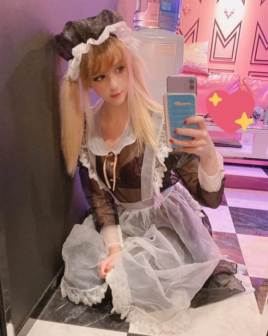 Hirari Ann（ヒラリー アン）のインスタグラム：「Life in another dimension. Do you want to go?v💕😗」