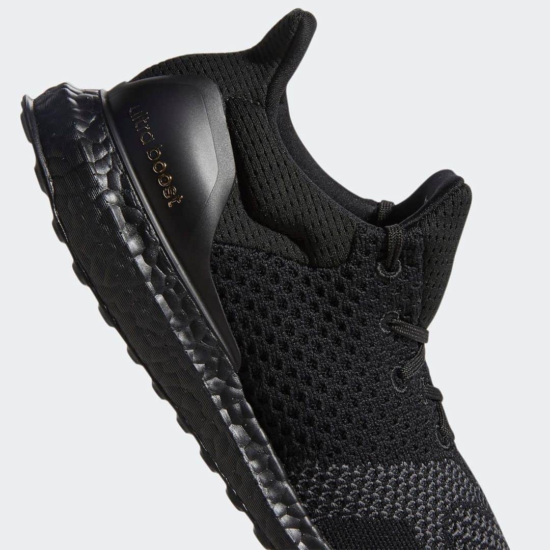 HYPEBEASTさんのインスタグラム写真 - (HYPEBEASTInstagram)「@hypebeastkicks: @adidas has introduced the UltraBOOST 1 DNA in a stark "Core Black" colorway. The shoe’s uppers sport an intricate and breathable Primeblue weave, recycled materials made in part with Parley. A tonal “adidas” tag is placed at the top of the tongue, followed by a set of skinny laces that cover the forefoot. There are a few gray highlights around the toebox, but apart from this and the gold “ultra boost” logo at the rear quarter, the rest of the uppers are consistently black. All of these details rest over a tonal UltraBOOST midsole, offering optimal comfort and support with each step. Look for these to arrive on adidas UK for approximately $215 USD.⁠⠀ Photo: adidas」12月4日 7時48分 - hypebeast