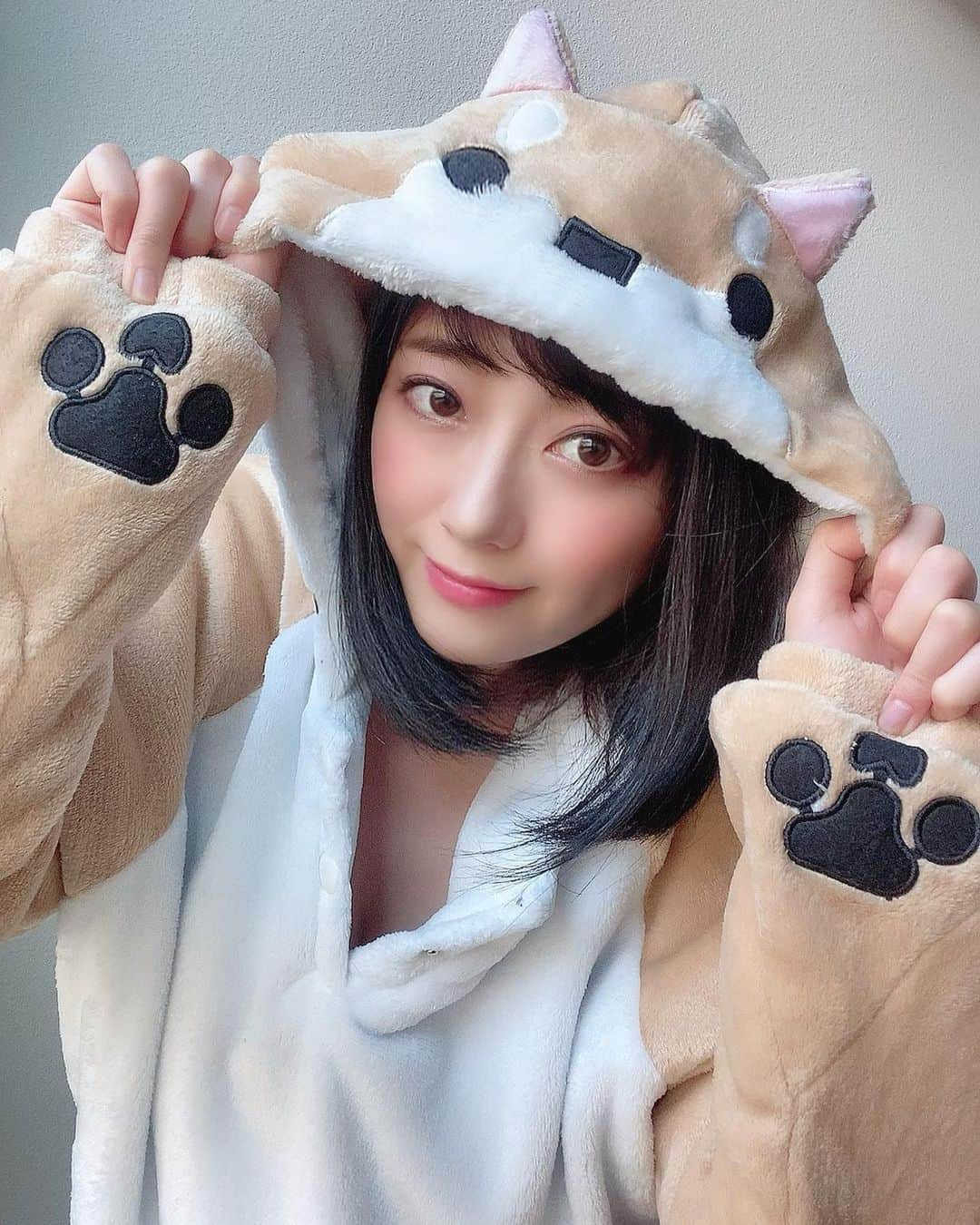 いけながあいみさんのインスタグラム写真 - (いけながあいみInstagram)「おニューなパジャマ🐕🐾✨  しば犬ちゃんです⭐️  暖かいのん♪  * *  New Shiba Inu pajamas 🐕🐾✨  This is so warm😄✨」12月4日 8時45分 - aimicat424