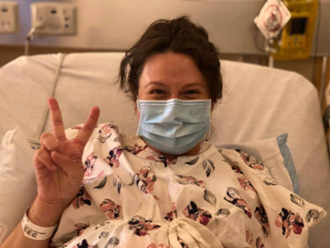 アダム・シャピロのインスタグラム：「Just sitting here as Vera naps thinking about how much of a beast sweet, sweet @ktqlowes was in that delivery room. Just unbelievable. Rolling up to the hospital while going into labor but still posing in the parking lot. Like...what?!」