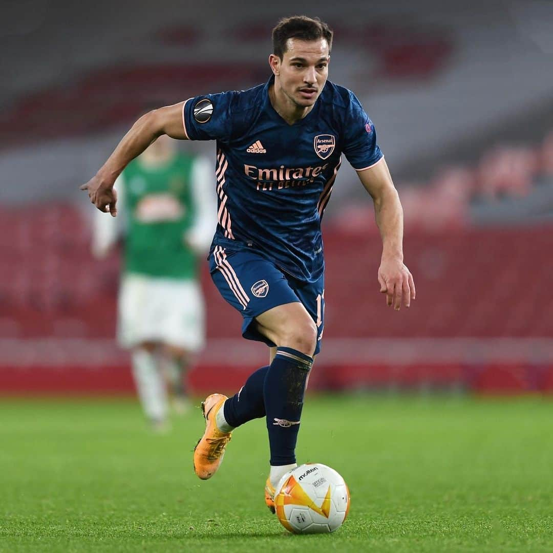 セドリック・ソアレスさんのインスタグラム写真 - (セドリック・ソアレスInstagram)「This one was for you! 🙌🔴⚪ It was an unforgettable game for me. My first game at the Emirates with fans and a great win. Amazing feeling! 😍💪 #Arsenal #EuropaLeague #UEL #Win #TeamWork #Gunners #COYG #fans #support #EmiratesStadium #motivation」12月4日 9時21分 - cedricsoares41