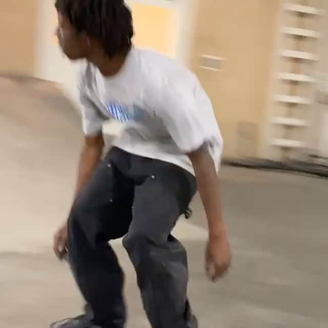 Stanceのインスタグラム：「Mid-day banger with our guy @laterkader 💥 #punksandpoets  #stanceskateboarding」