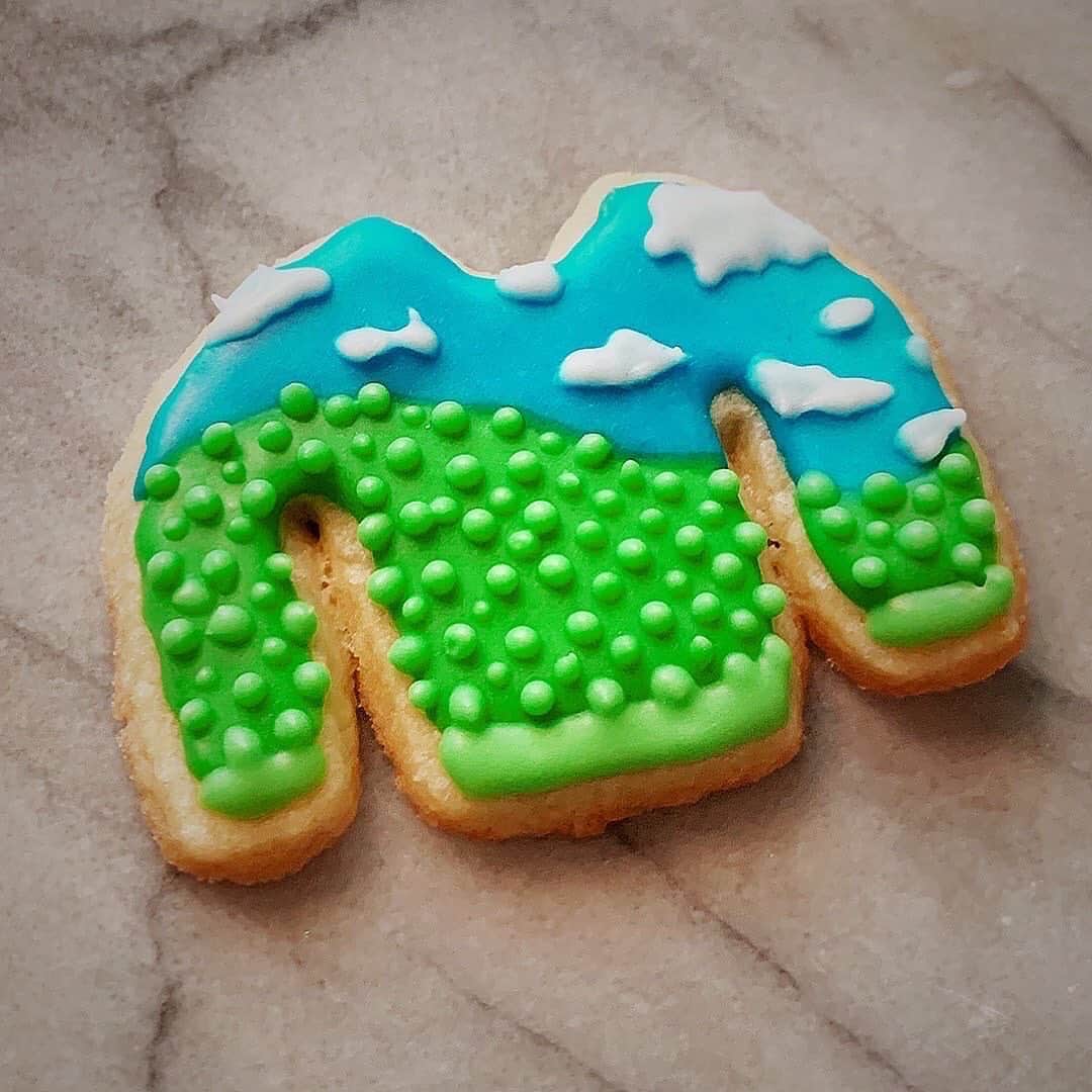 Microsoftさんのインスタグラム写真 - (MicrosoftInstagram)「Could eat the arms right off these cookies.」12月4日 9時37分 - microsoft