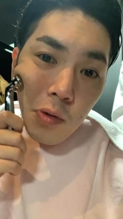 笹本はやてのインスタグラム：「散髪しました」