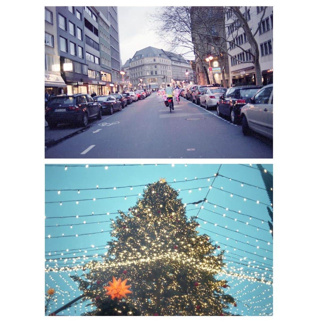 今城純さんのインスタグラム写真 - (今城純Instagram)「クリスマス間近 その2。﻿ ﻿ 旅の途中でマミヤ6が壊れて、﻿ CONTAX T3で撮影しました。﻿ ﻿ より自分の目線に近い気がするなぁ。﻿ ﻿ #junimajo#junimajo2#今城純#irotoensoku#blueblue#forward#weakpointは少食です#junimajoonlinestore#junimajomovie#slowscent﻿ #filmphoto#クリスマス#ドイツ#contaxt3」12月4日 20時43分 - junimajo