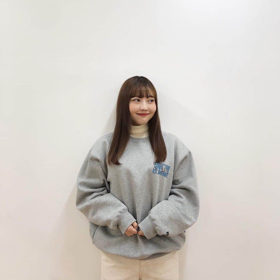 のインスタグラム：「こういうゆるっとした格好も好きなんですよね〜〜🦖 . . . #コーデ #トレーナー #sculptor」