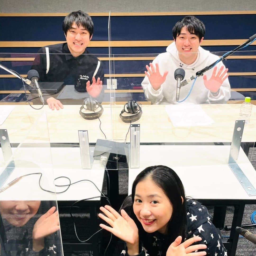 のインスタグラム：「今夜の#ベイエフエム#クスクス、ゲストは ダイタク 吉本大さん、吉本拓さん！  M-1グランプリ2020準決勝進出が決まった直後の収録です🎙  双子あるある話やスタジオでネタも披露してくださいました！😄  よろしかったらぜひ✨  ‪#ダイタク‬  ‪#吉本大‬  ‪#吉本拓‬  ‪#M1グランプリ2020‬  #関根麻里 ‪#KUSUKUSU‬  ‪#bayfm‬ ‪金曜夜10時から🎵‬」